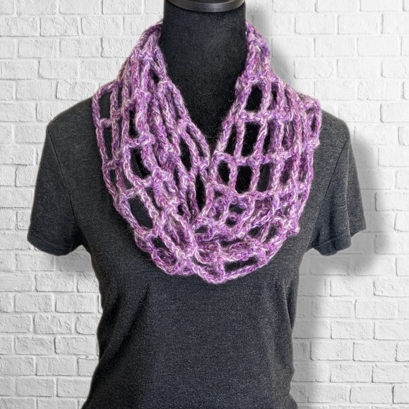 Handmade Purple Crochet Infinity Wrap Scarf Lightweight Summer Open New S1 - Picture 2 of 6